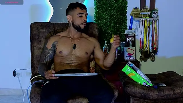 ERIC HARRISON online show from March 3, 1:07 am