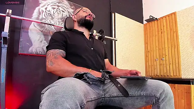 Luke  09 online show from November 19, 11:43 am