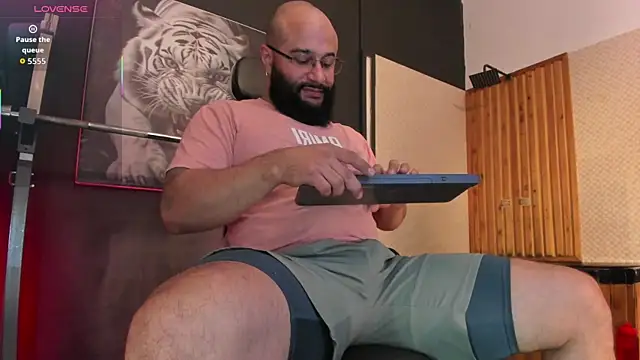 Luke  09 online show from July 6, 12:02 pm