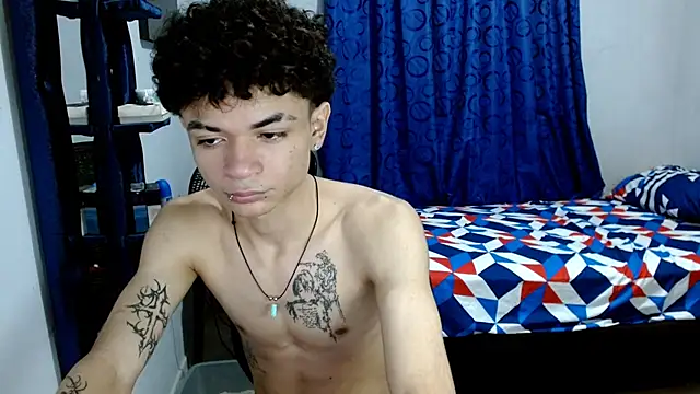 Snapshot of Lovebeng_ chatting on February 12, 3:40 am Lovebeng  online show from February 12, 3:40 am