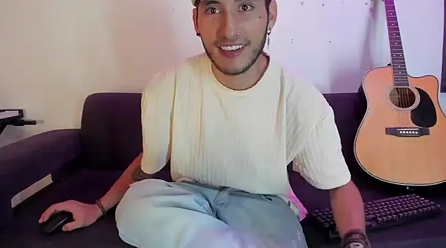 Henrikk senn online show from December 13, 12:39 pm