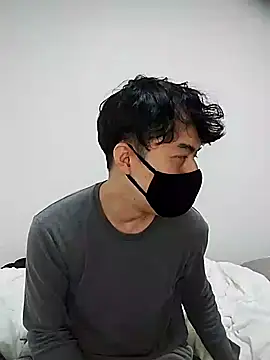 Snapshot of whitebriefboy chatting on February 1, 4:35 am whitebriefboy online show from February 1, 4:35 am