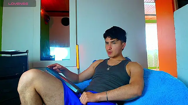 santyago taylor online show from November 25, 7:05 pm