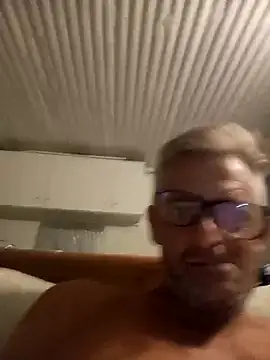 NICJOHNS online show from February 18, 7:43 pm