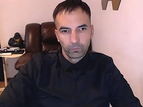 Snapshot of Leo_1617 chatting on October 11, 7:51 pm Leo 1617 online show from October 11, 7:51 pm