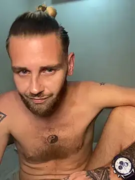 Danjamez1892 online show from February 12, 9:33 pm