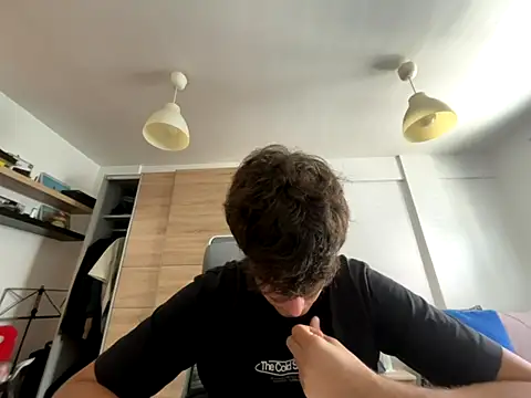 Snapshot of Pablogn24 chatting on September 17, 11:00 am Pablogn24 online show from September 17, 11:00 am