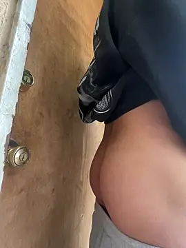 Snapshot of Adateen chatting on December 27, 5:16 pm Adateen online show from December 27, 5:16 pm