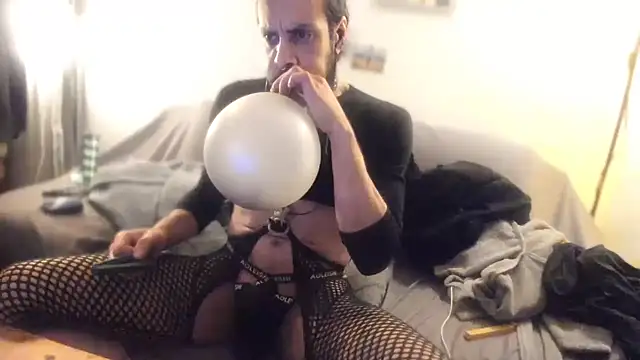 P4RtYBOII92 online show from December 29, 11:29 pm