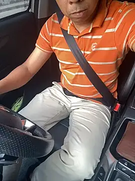 Snapshot of YoBody755 chatting on October 13, 9:04 am YoBody755 online show from October 13, 9:04 am