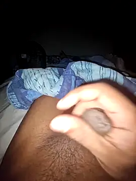 indianhunk2000 online show from January 1, 9:52 pm