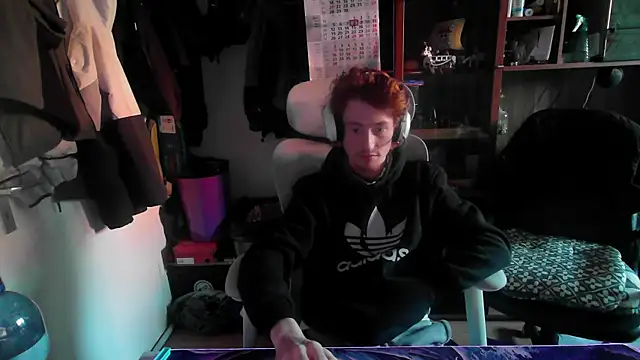 leon29leo online show from October 19, 3:04 pm