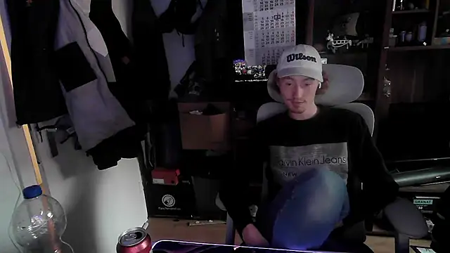 leon29leo online show from October 6, 1:49 pm