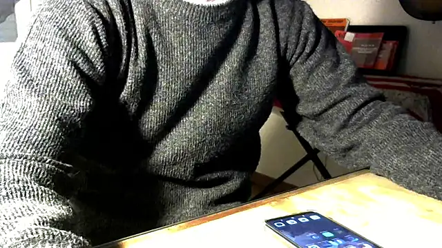 pikachu161616 online show from February 6, 4:36 pm