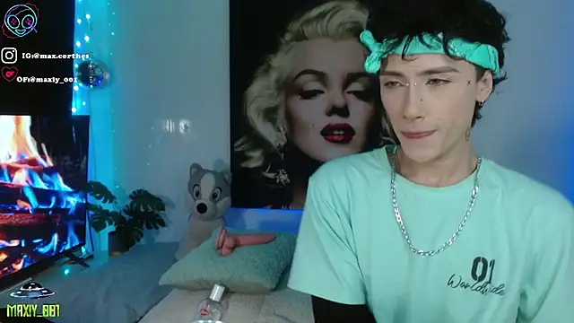 maxiy 001 online show from February 8, 3:34 am