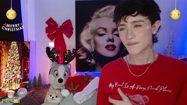 maxiy 001 online show from December 3, 8:36 am