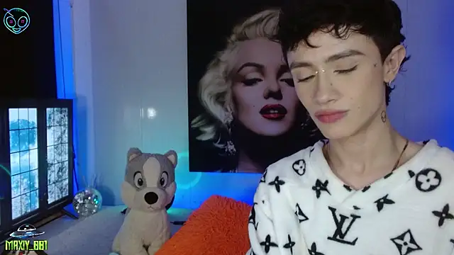 maxiy 001 online show from March 17, 4:51 am