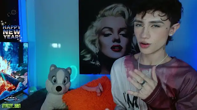 maxiy 001 online show from January 4, 2:35 am