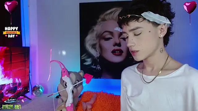 maxiy 001 online show from February 16, 3:58 am