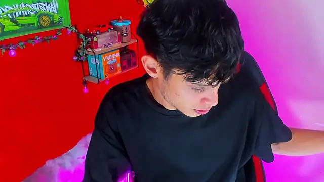 LilOwen  online show from September 15, 7:26 pm