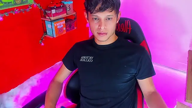 LilOwen  online show from September 16, 7:36 pm