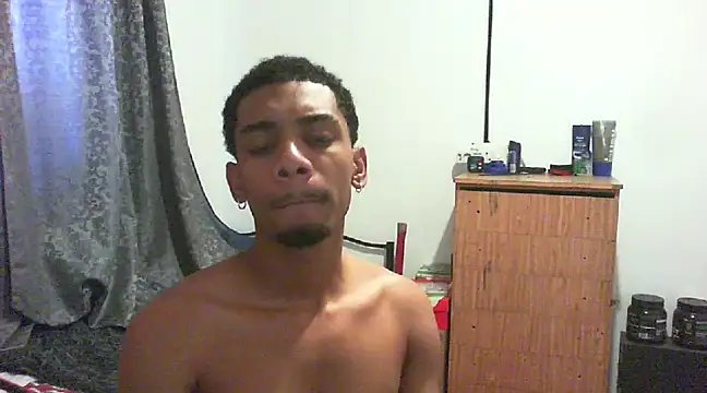Snapshot of 29YOURZ_28_ chatting on February 5, 10:30 am 29YOURZ 28  online show from February 5, 10:30 am