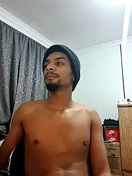 Snapshot of 29YOURZ_28_ chatting on October 18, 9:09 pm 29YOURZ 28  online show from October 18, 9:09 pm