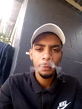 Snapshot of 29YOURZ_28_ chatting on January 8, 12:37 pm 29YOURZ 28  online show from January 8, 12:37 pm