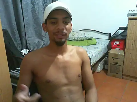 Snapshot of 29YOURZ_28_ chatting on October 13, 4:02 pm 29YOURZ 28  online show from October 13, 4:02 pm