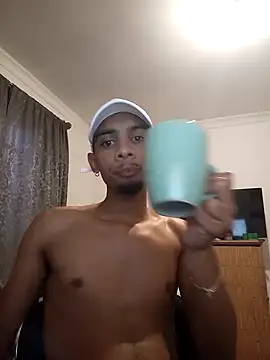 Snapshot of 29YOURZ_28_ chatting on December 12, 4:37 am 29YOURZ 28  online show from December 12, 4:37 am
