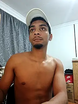Snapshot of 29YOURZ_28_ chatting on October 22, 7:16 pm 29YOURZ 28  online show from October 22, 7:16 pm