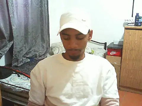 Snapshot of 29YOURZ_28_ chatting on September 23, 8:57 am 29YOURZ 28  online show from September 23, 8:57 am