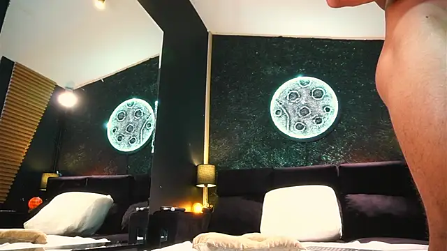 MassimoWalton2 online show from November 30, 1:35 pm