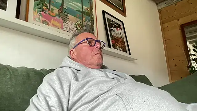 lelohop online show from March 31, 11:45 am