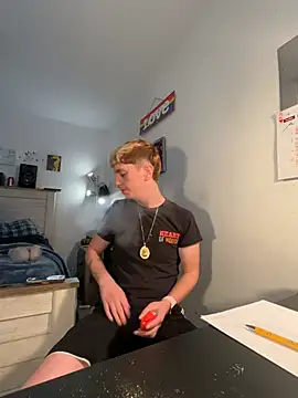 Snapshot of twentywithafelonyy chatting on February 22, 8:05 pm twentywithafelonyy online show from February 22, 8:05 pm