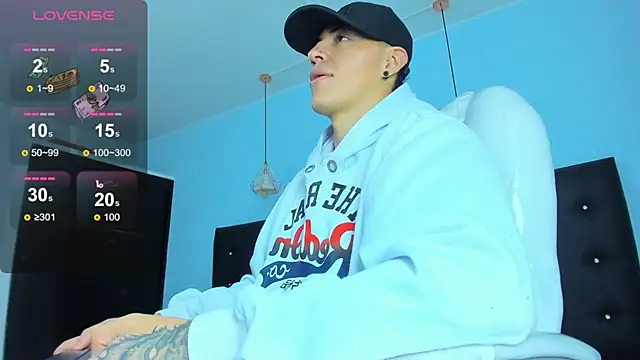 Lobo 17  online show from December 17, 3:47 am