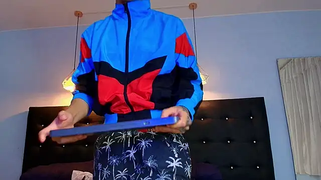 Lobo 17  online show from December 21, 3:47 am