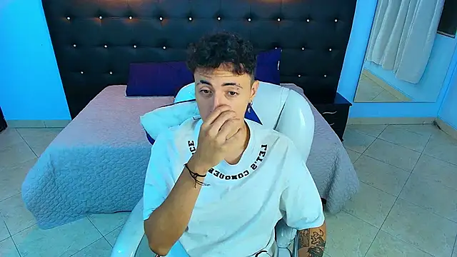 Lobo 17  online show from January 17, 3:55 am