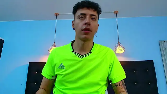 Lobo 17  online show from January 12, 4:10 am