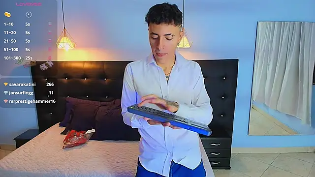 Lobo 17  online show from December 7, 3:58 am