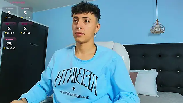 Lobo 17  online show from February 12, 3:51 am