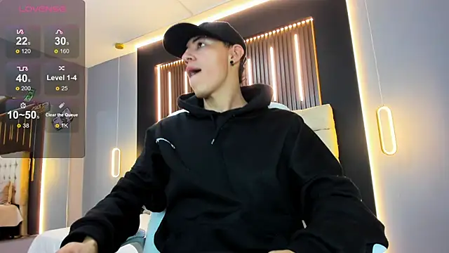 Lobo 17  online show from April 7, 3:39 am