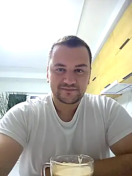 KarlosCarutox online show from October 4, 7:40 pm