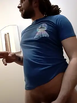 Snapshot of QcMisterv13 chatting on March 9, 1:35 am QcMisterv13 online show from March 9, 1:35 am