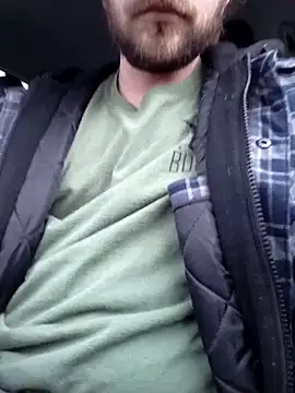 Snapshot of QcMisterv13 chatting on March 18, 10:37 pm QcMisterv13 online show from March 18, 10:37 pm