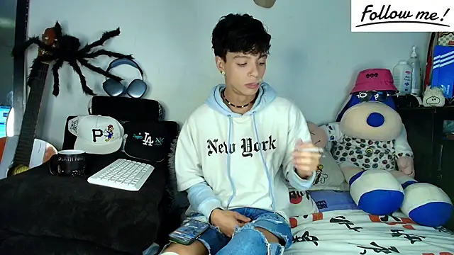 twink sebas  online show from December 12, 5:10 am