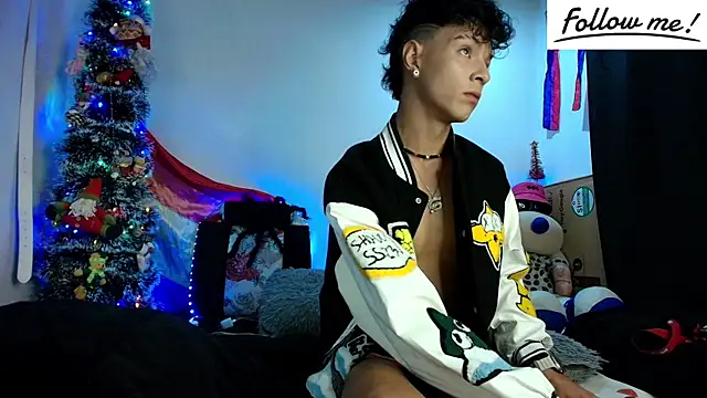 twink sebas  online show from December 17, 4:34 am