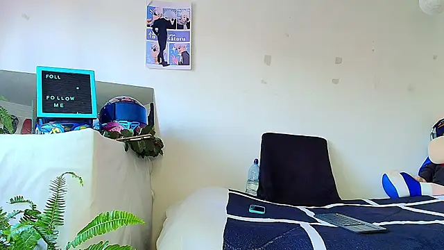 twink sebas  online show from December 13, 7:53 pm