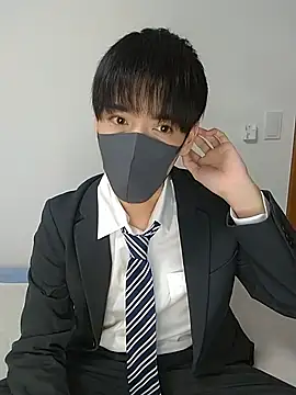 itsme LEON online show from March 8, 1:12 pm