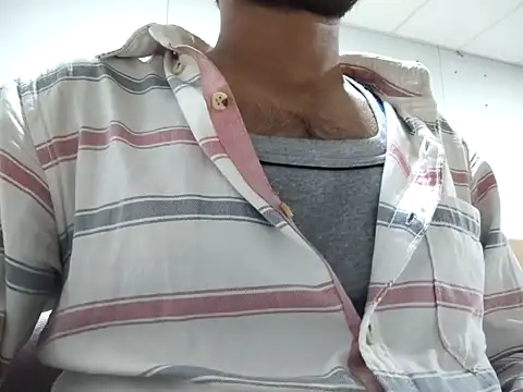 Ishan003 online show from December 21, 3:31 pm